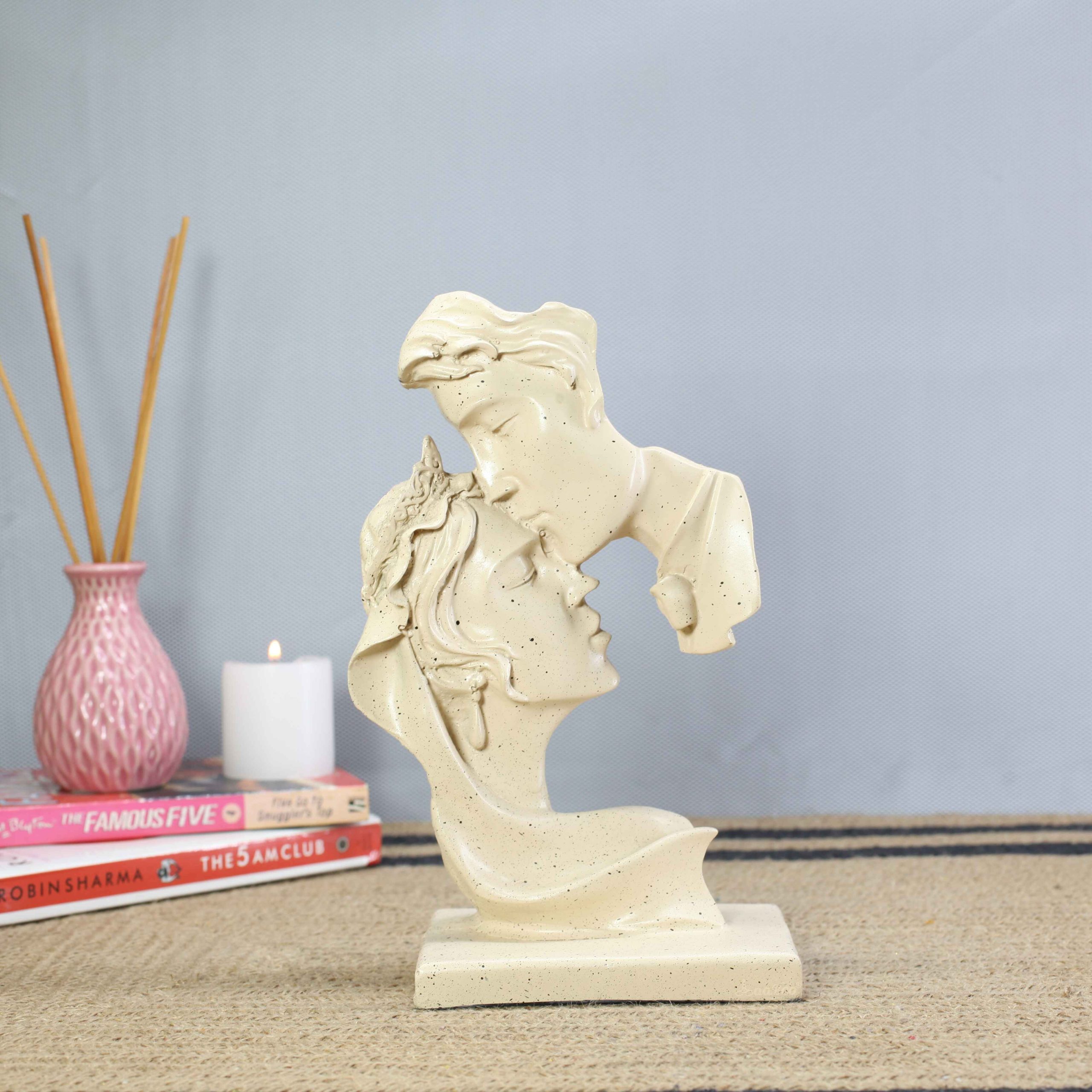 Face Couple Thin Off White Resin Romantic Showpiece for Home Décor