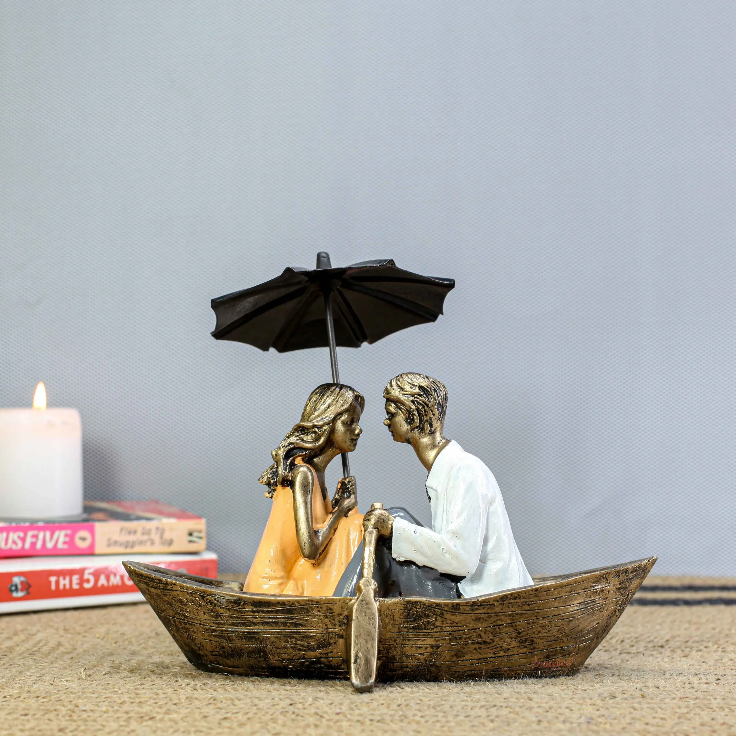 Boat Couple Orange romantic decorative figurine for home décor
