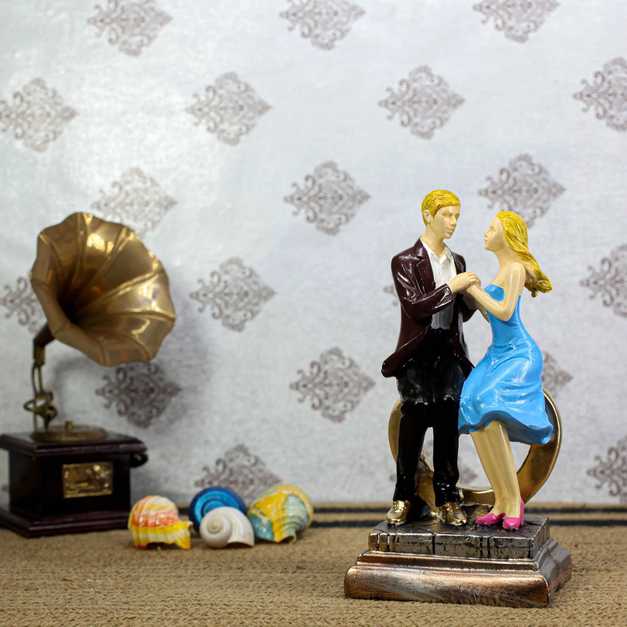 Dil Couple 3 Heart Design Romantic Resin Showpiece for Home Décor and Gifts