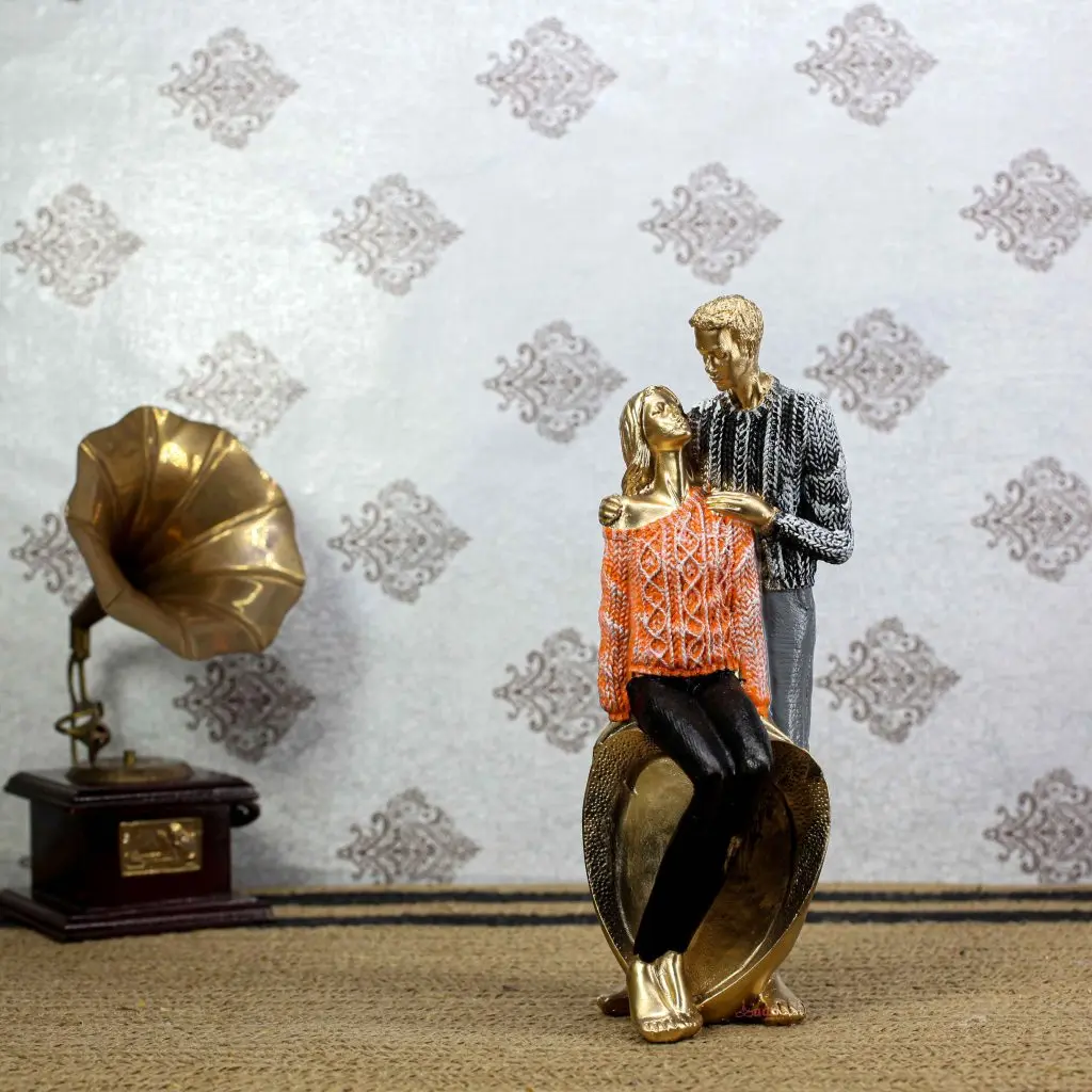 Colourful Dil Couple Romantic Showpiece